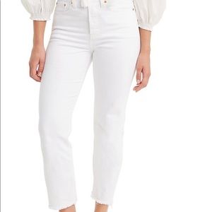 Levi’s Wedgie Raw Hem Cropped Jean